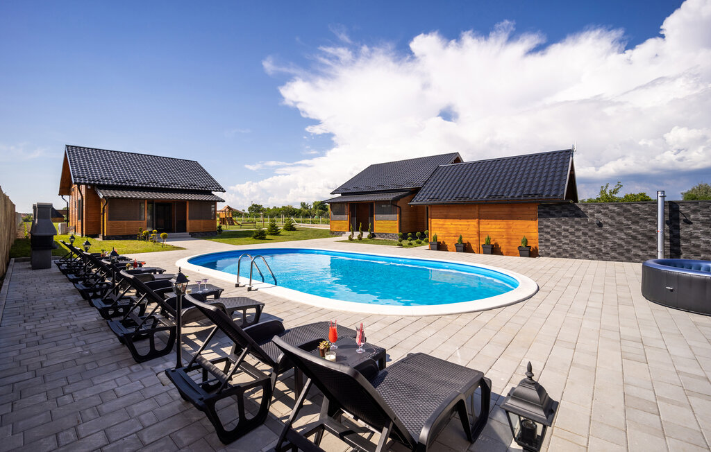 Feriehuse - Osijek - Bilje , Kroatien - CCS102 1