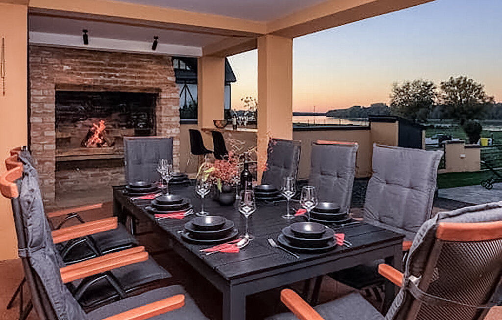 Semesterhus - Osijek - Aljmas , Kroatien - CCS108 13