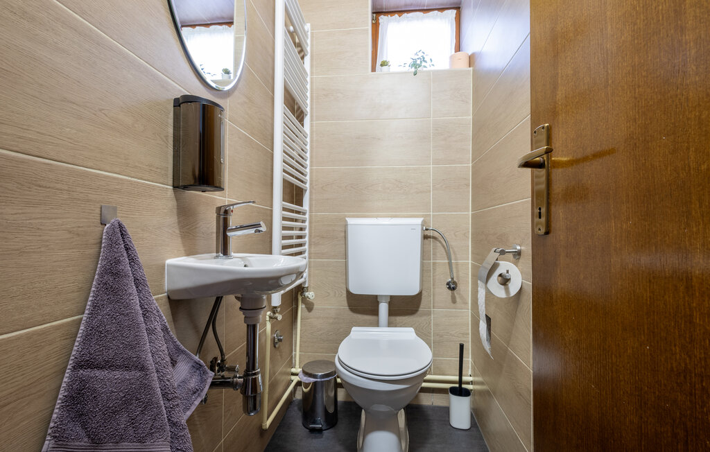 Semesterhus - Pozega - Brestovac , Kroatien - CCS085 33