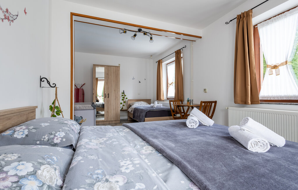 Semesterhus - Pozega - Brestovac , Kroatien - CCS085 24