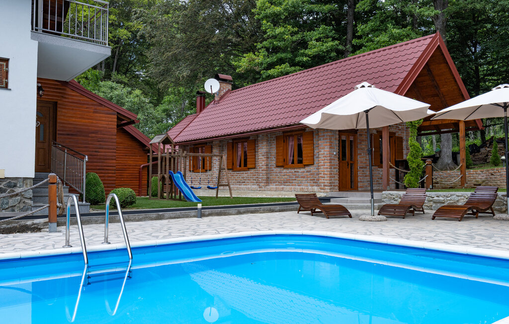 Semesterhus - Pozega - Brestovac , Kroatien - CCS085 10