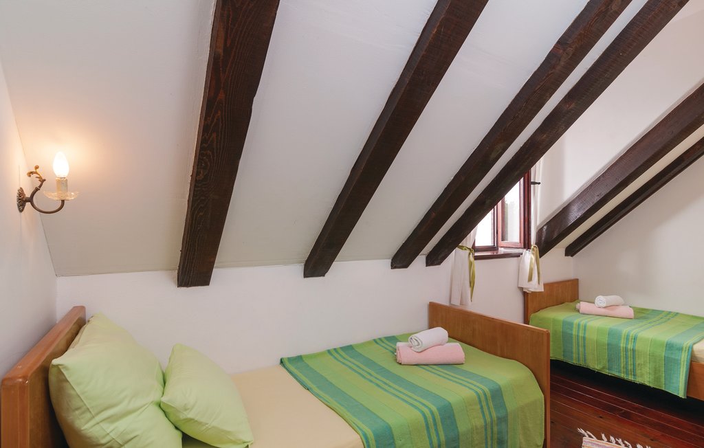 Ferienhaus - Brac-Nerezisca , Kroatien - CDB250 35