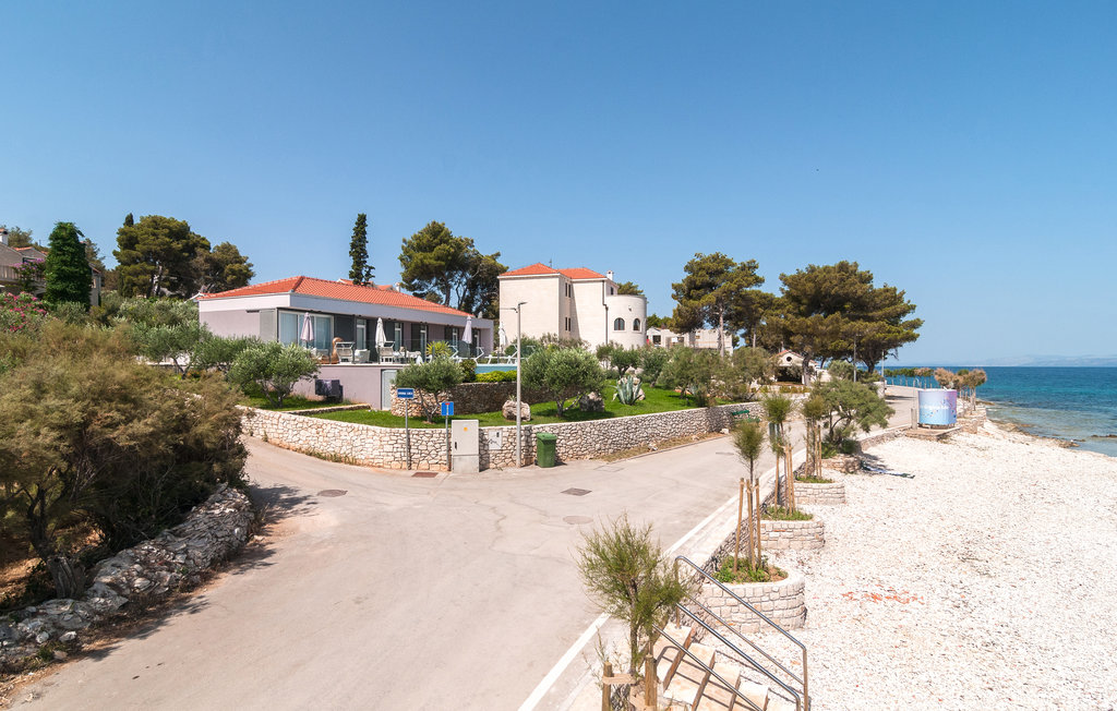 Feriehus - Brac-Sutivan , Kroatia - CDB675 20