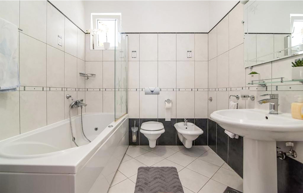 Semesterlägenhet - Brac-Sutivan , Kroatien - CDB750 17