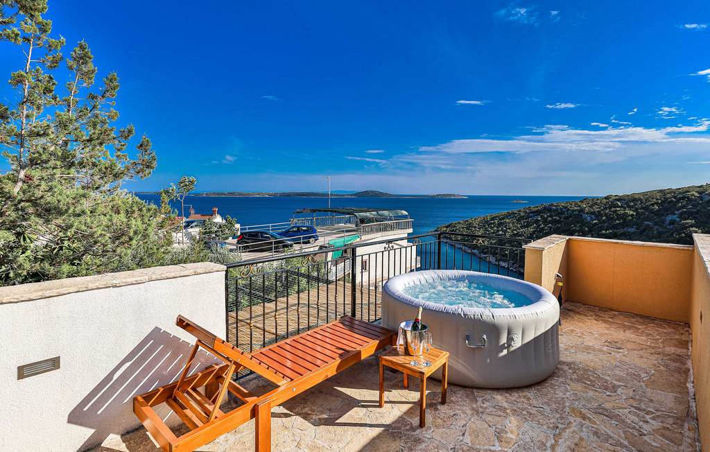 Semesterhus - Trogir-Vinisce , Kroatien - CDC039 15