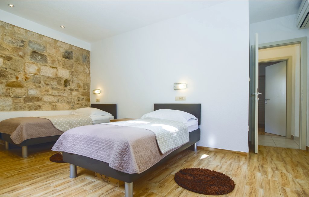 Feriehuse - Omis , Kroatien - CDE697 19