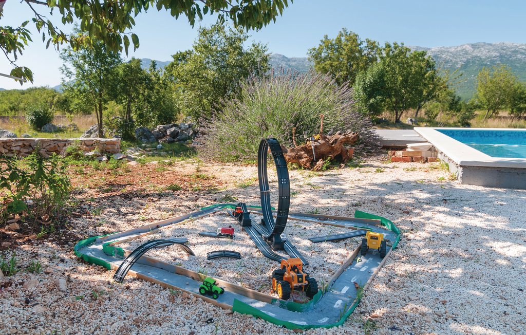 Feriehuse - Split-Dugopolje , Kroatien - CDE318 19