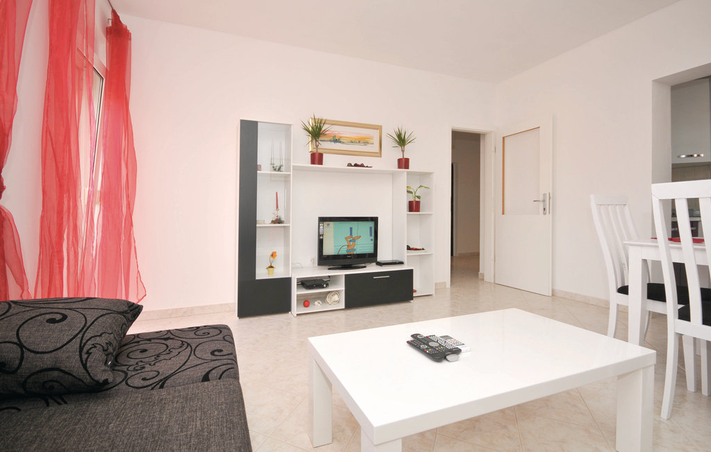 Apartment Okrug Gornji (CDE591)