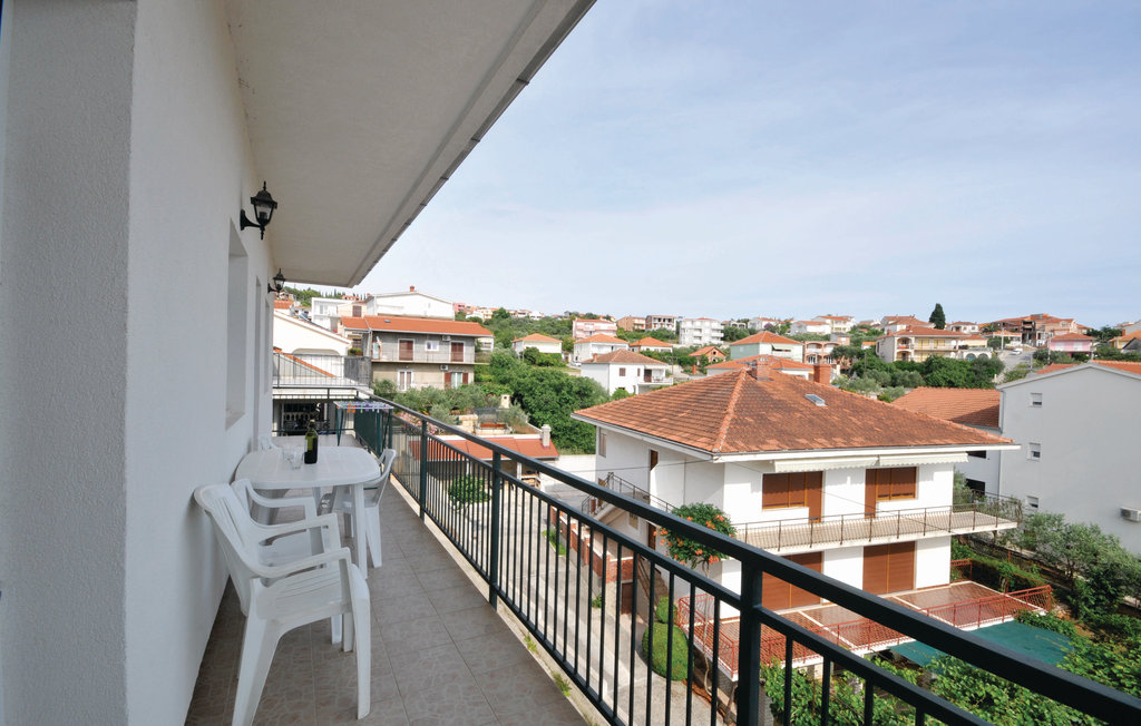 Apartment Okrug Gornji (CDE591)