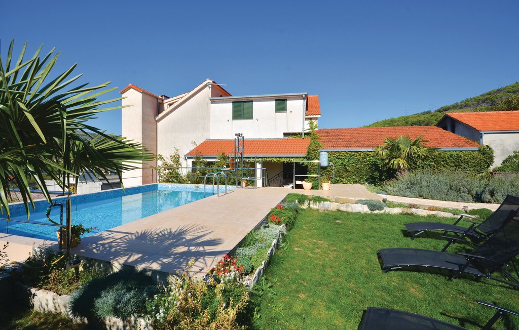 Holiday rental - Split-Srinjine , Croatia - CDF16 | Novasol