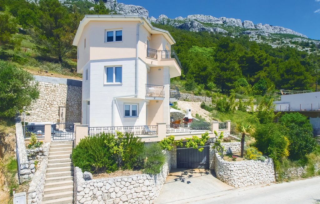 Holiday home OmisPisak , Croatia CDF707 Novasol