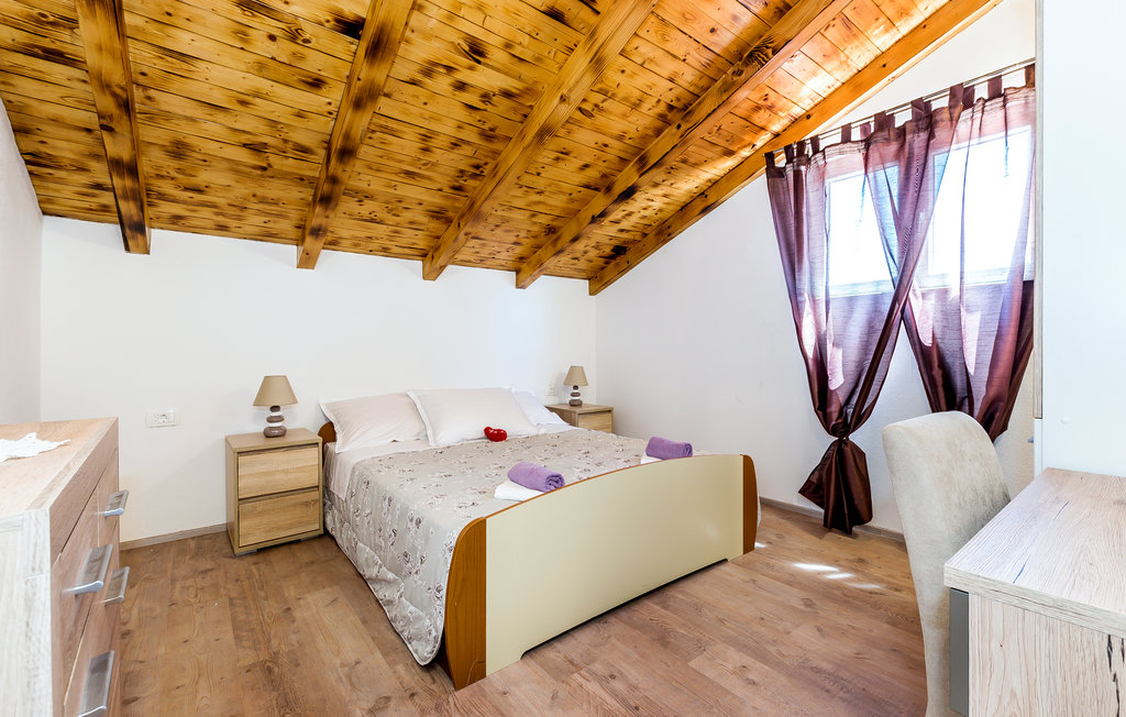 Feriehus - Sibenik-Unesic , Kroatia - CDJ743 5