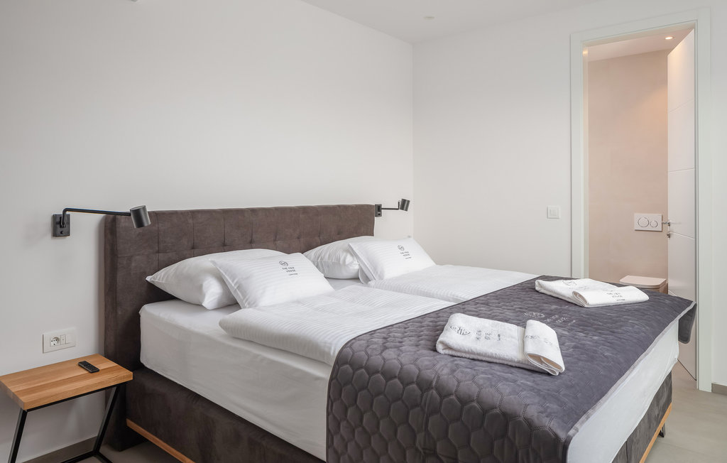 Semesterhus - Vodice , Kroatien - CDJ715 47