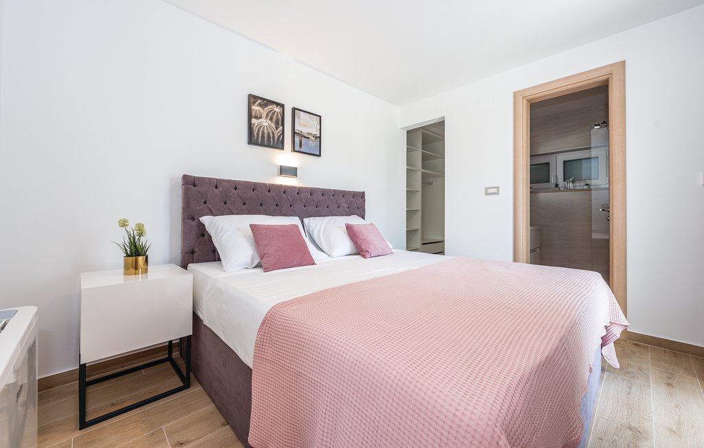 Semesterhus - Sibenik-Pirovac , Kroatien - CDJ655 37