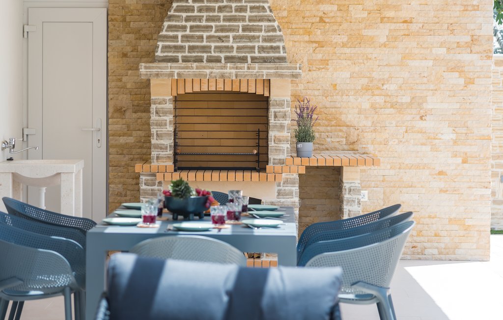 Semesterhus - Sibenik-Pirovac , Kroatien - CDJ655 12