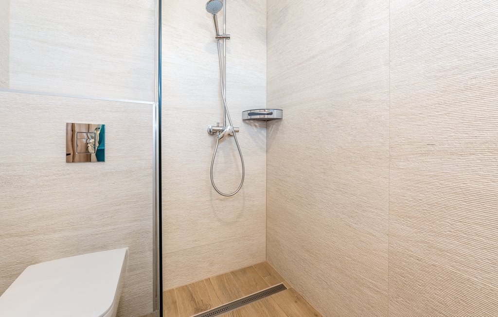 Semesterhus - Sibenik-Pirovac , Kroatien - CDJ655 43