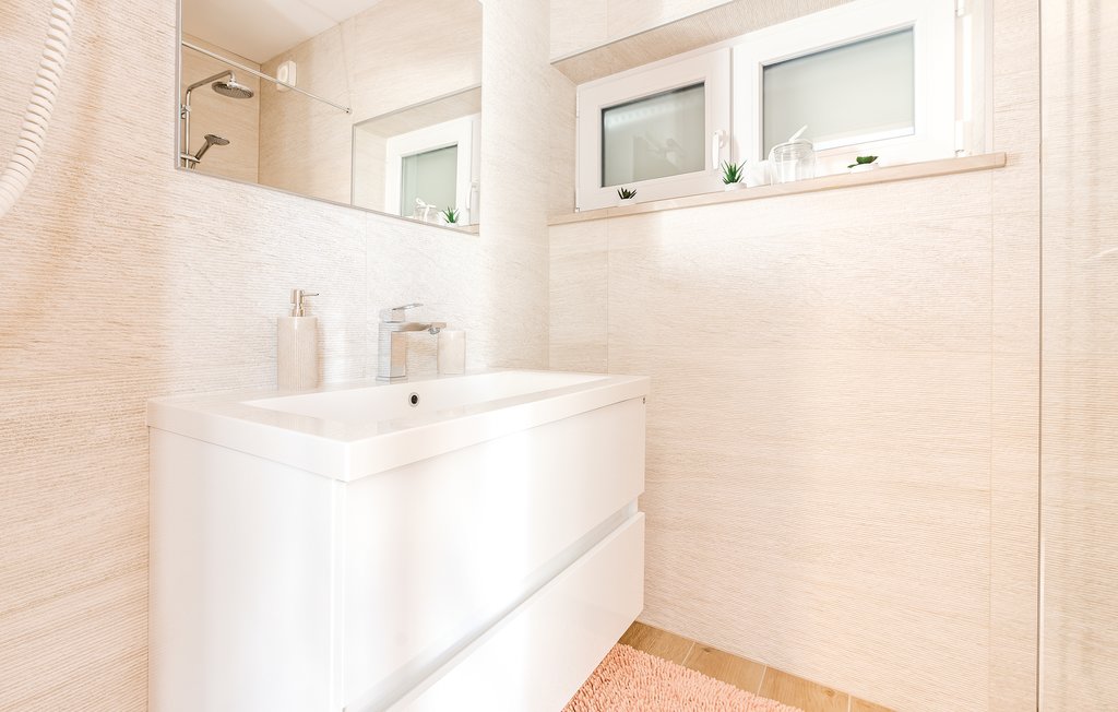 Semesterhus - Sibenik-Pirovac , Kroatien - CDJ655 42