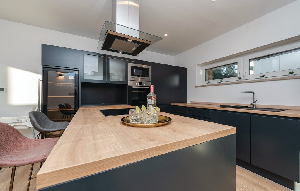 Semesterhus - Sibenik-Pirovac , Kroatien - CDJ655 27