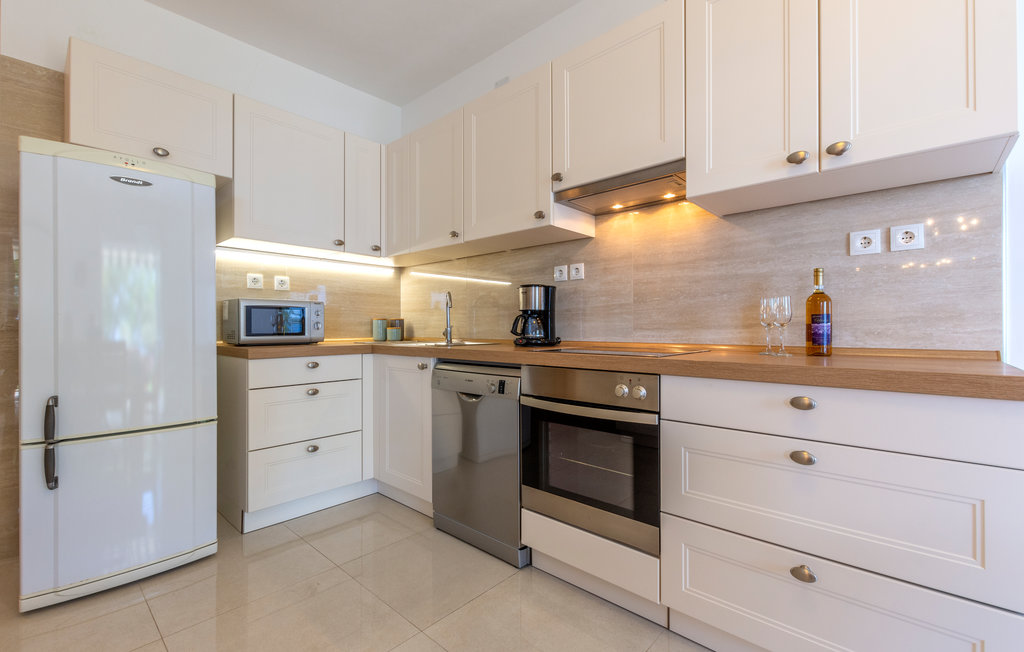 Semesterhus - Omis-Dugi Rat , Kroatien - CDM673 19