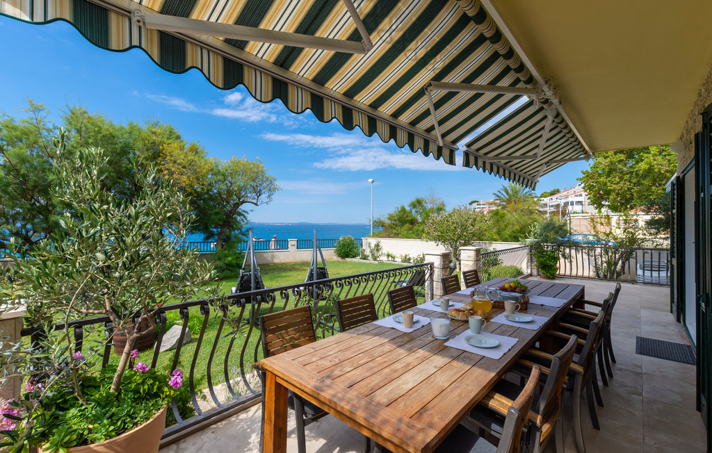 Semesterhus - Omis-Dugi Rat , Kroatien - CDM673 4