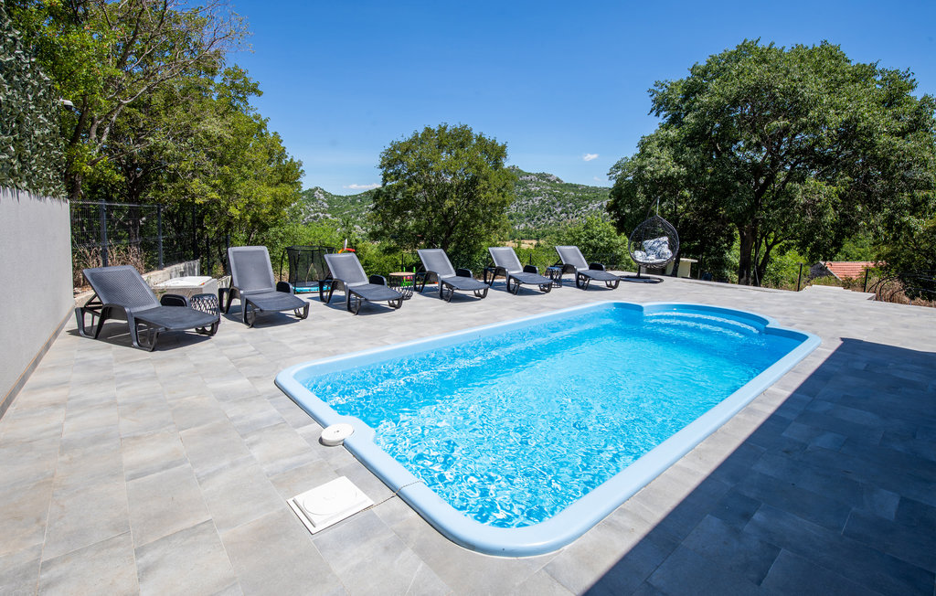 Semesterhus - Ploce-Metkovic , Kroatien - CDR512 2