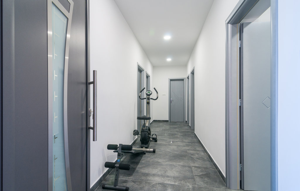 Semesterhus - Omis , Kroatien - CDT272 53