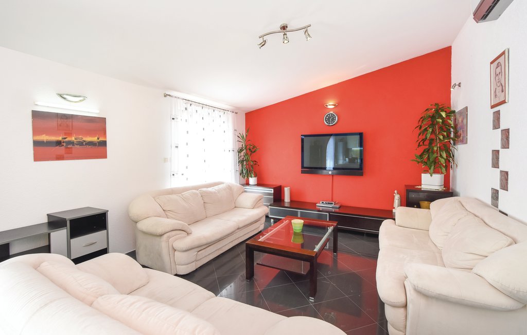 Semesterhus - Omis , Kroatien - CDT272 5