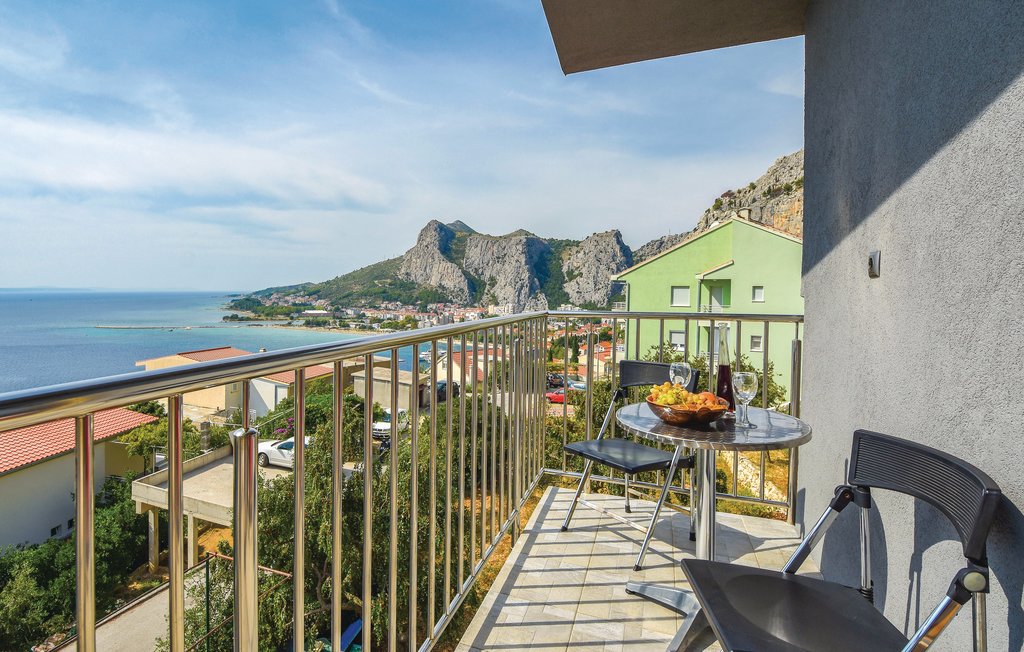 Semesterhus - Omis , Kroatien - CDT272 18