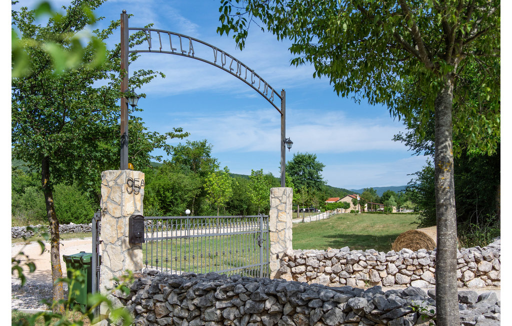 Feriehuse - Split-Vojnic Sinjski , Kroatien - CDT302 2