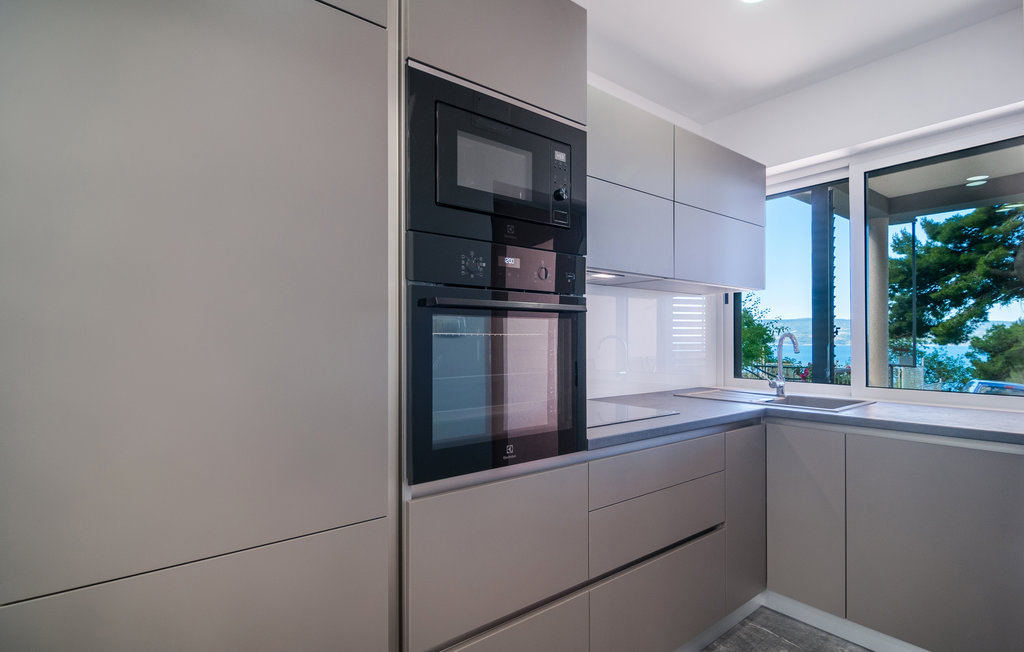 Semesterhus - Omis , Kroatien - CDT272 31