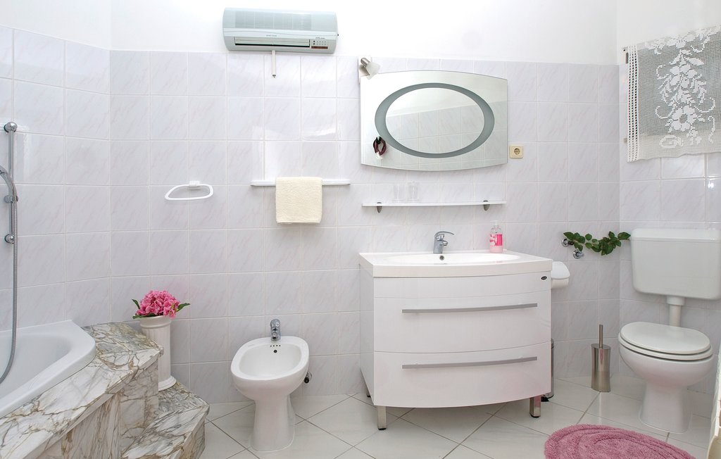 Feriehuse - Omis , Kroatien - CDT586 43