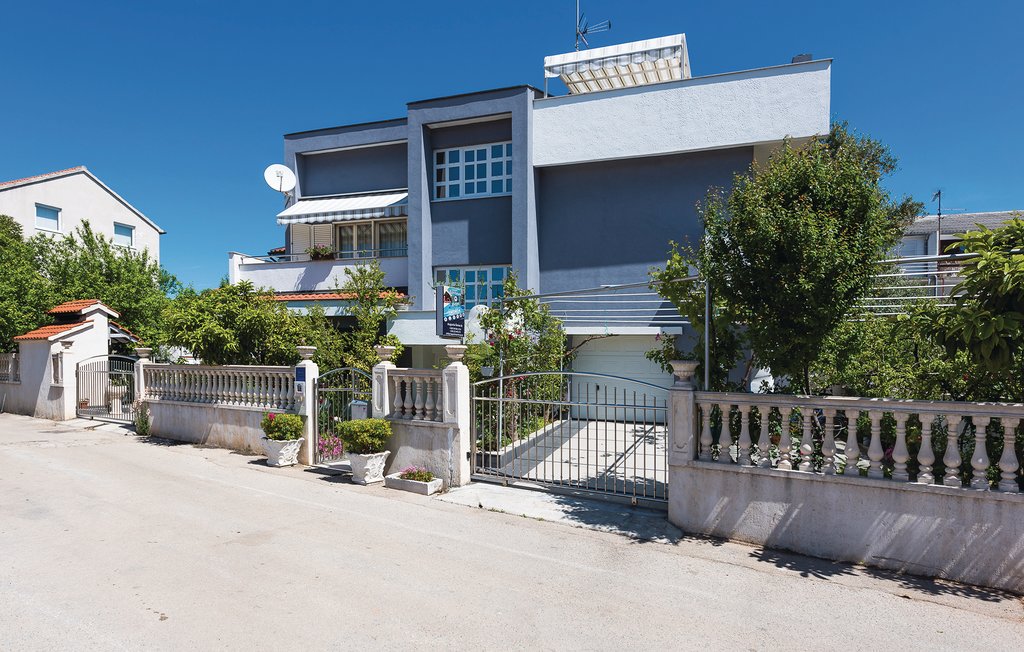 Semesterlägenhet - Vodice , Kroatien - CDV367 10