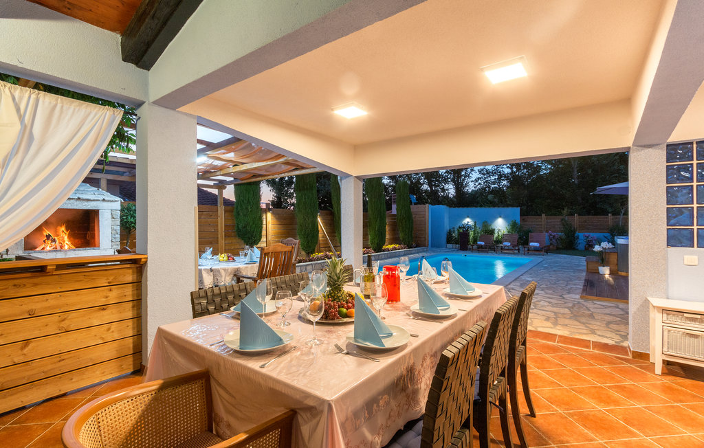 Semesterhus - Pula-Loborika , Kroatien - CIC402 24