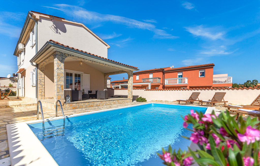 Holiday home - Barbariga-Betiga , Croatia - CIF48 | Novasol