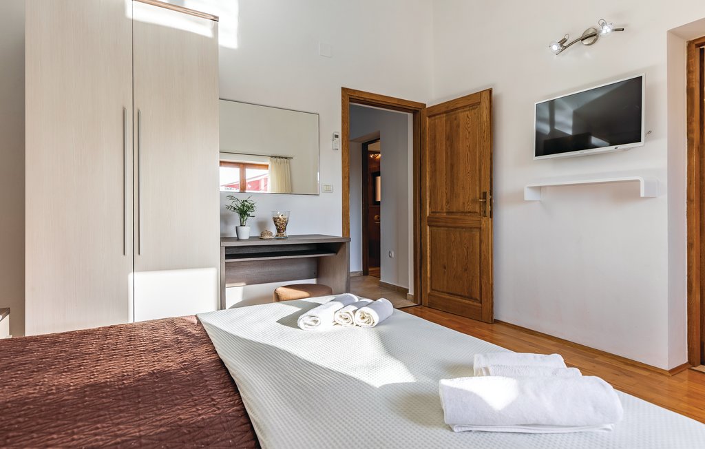 Feriehus - Krnica , Kroatia - CIK195 23