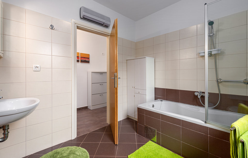 Feriehus - Labin-Kunj , Kroatia - CIK656 41