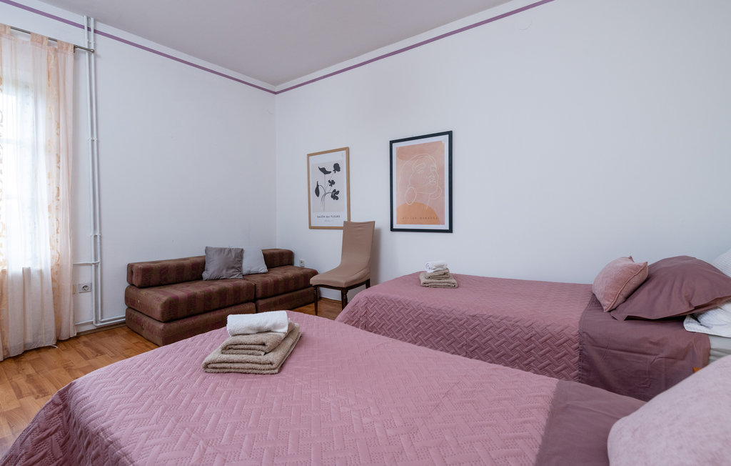 Feriehus - Krnica , Kroatia - CIK054 25