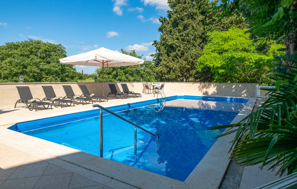 Feriehus - Krnica , Kroatia - CIK054 11