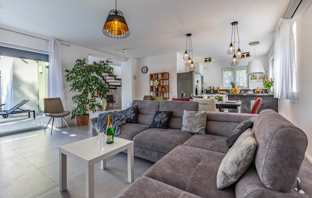 Feriehus - Medulin , Kroatia - CIM562 16