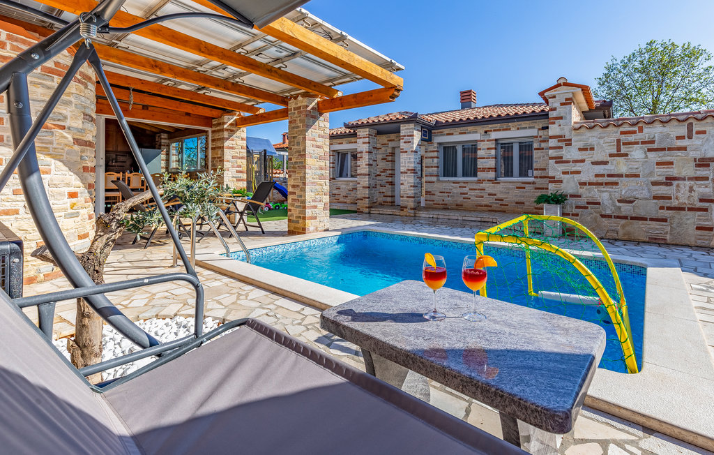 Semesterhus - Medulin , Kroatien - CIM379 12