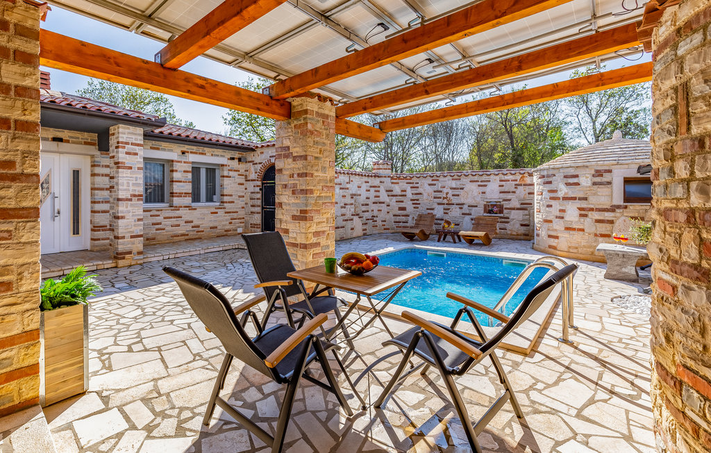 Semesterhus - Medulin , Kroatien - CIM379 10