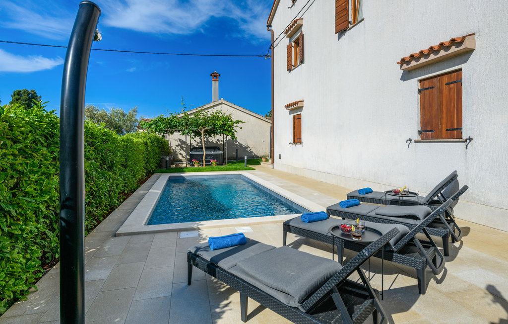 Feriehus - Krnica , Kroatia - CIO357 2