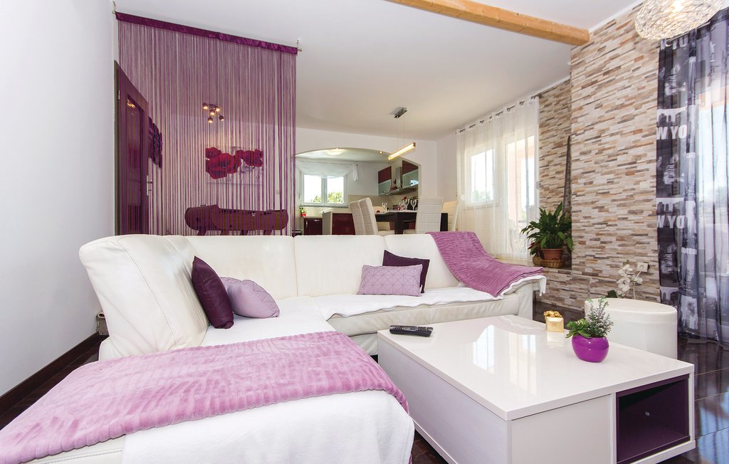 Semesterhus - Pula-Sisan , Kroatien - CIP899 27