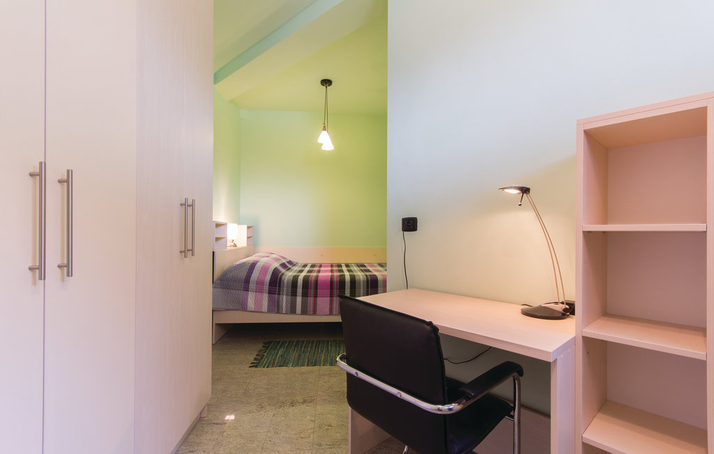 Feriehus - Pula , Kroatia - CIP700 48