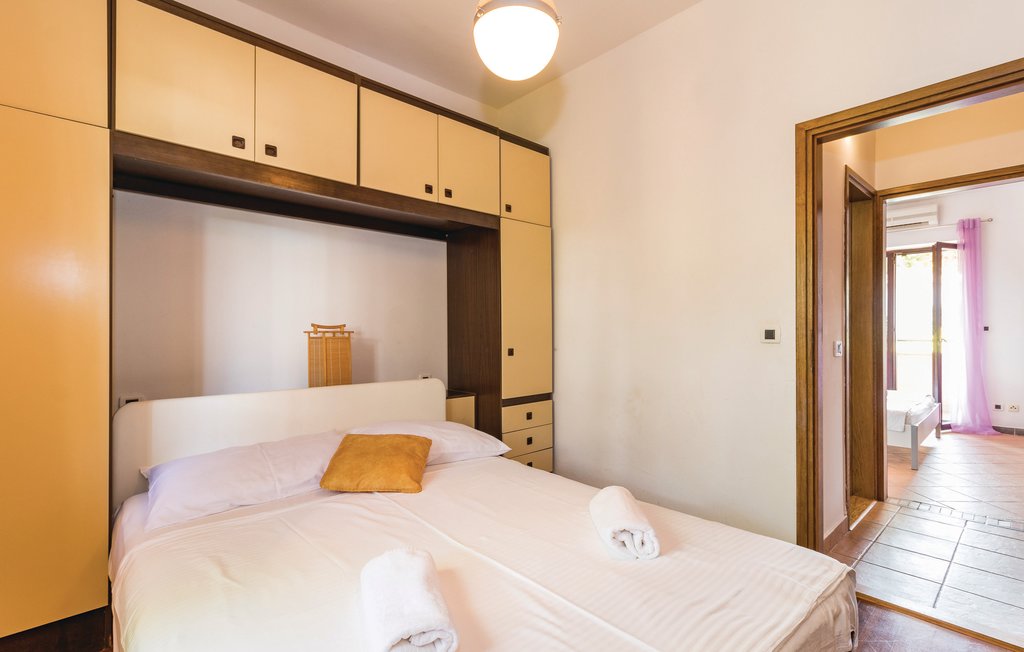 Feriehus - Pula , Kroatia - CIP775 42