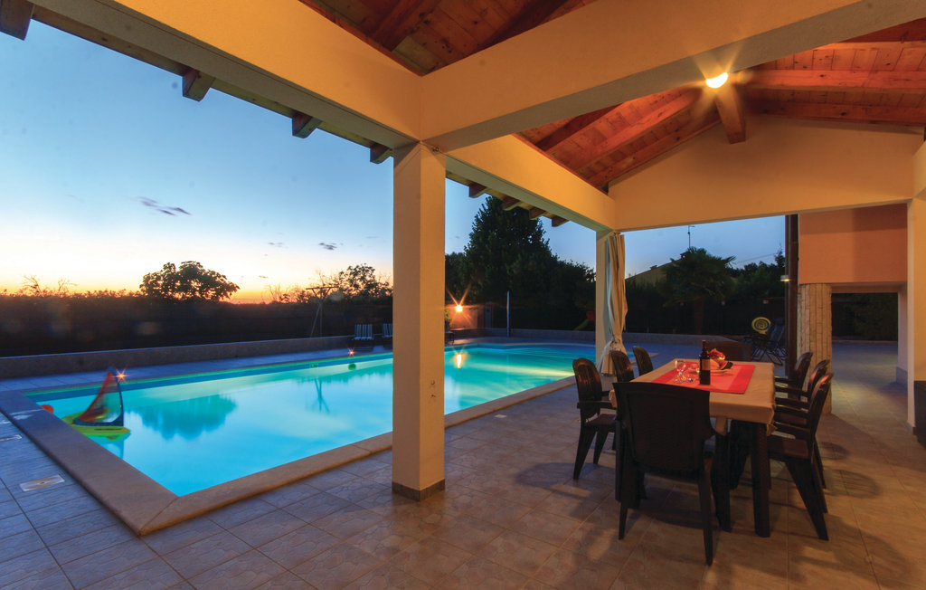 Feriehus - Pula , Kroatia - CIP700 4