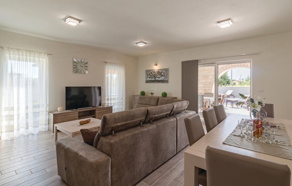 Semesterhus - Pula-Radeki Polje , Kroatien - CIR247 26