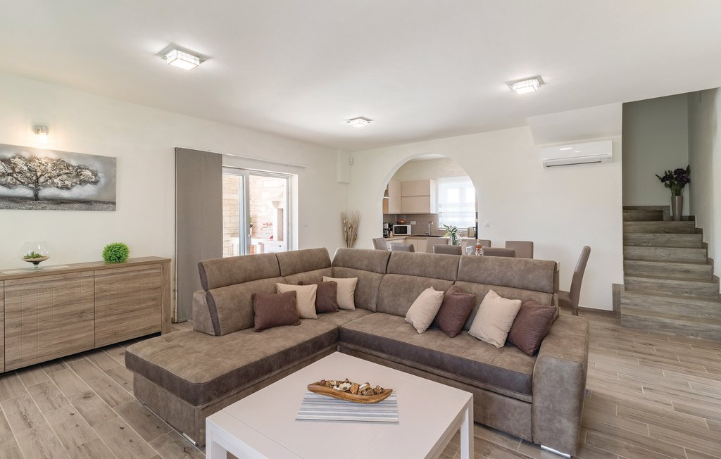 Semesterhus - Pula-Radeki Polje , Kroatien - CIR247 27