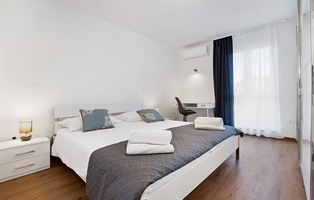 Feriehus - Pula , Kroatia - CIR392 52