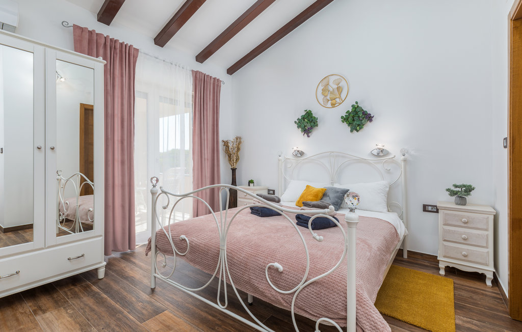 Feriehus - Pula , Kroatia - CIR559 40